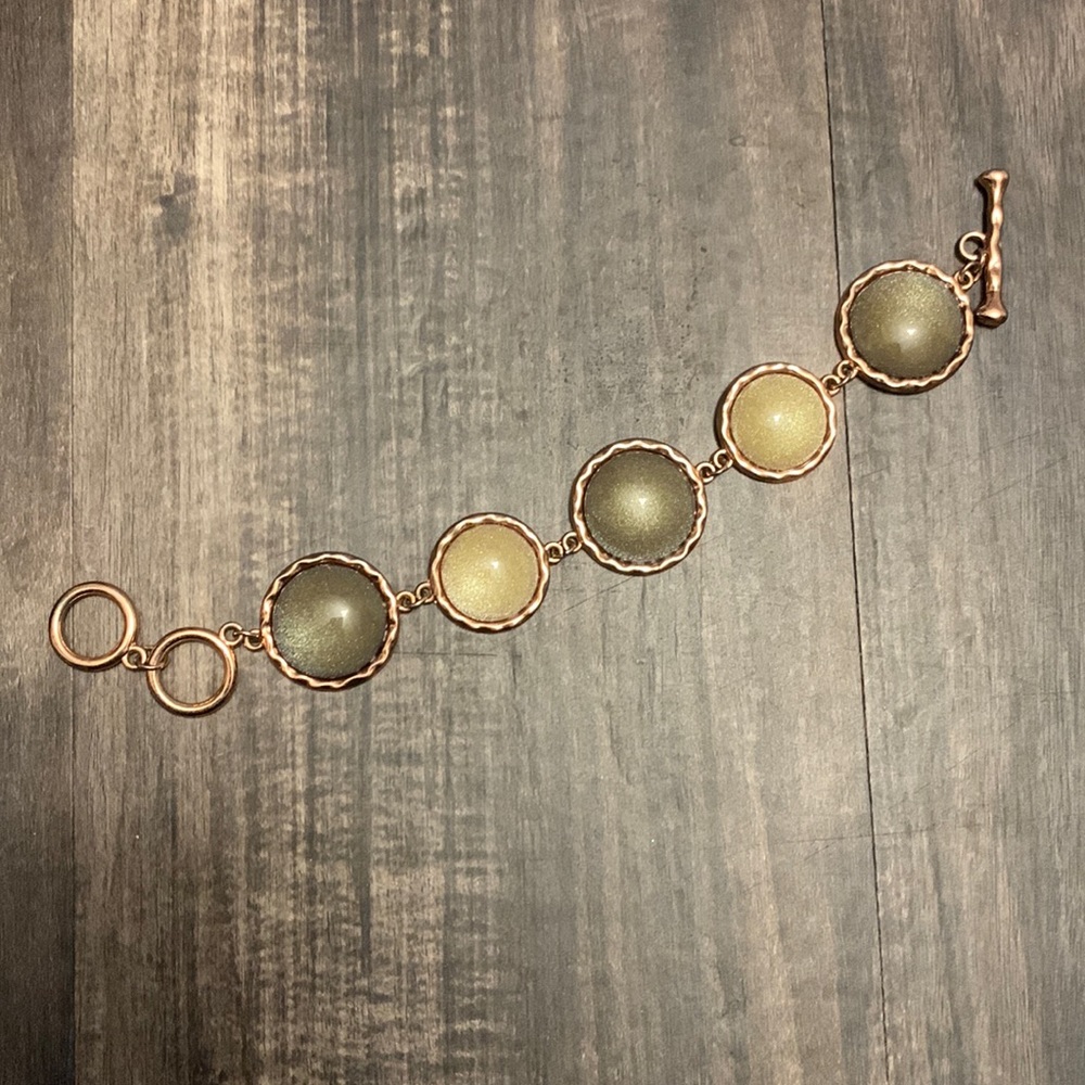 Green shimmer and rose gold bracelet